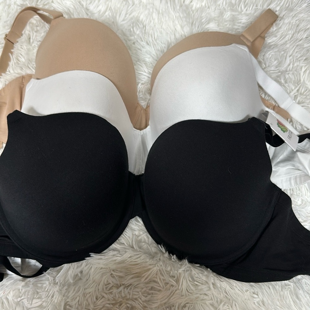 NWT Fruit of the Loom 3 Bras nude,black and white